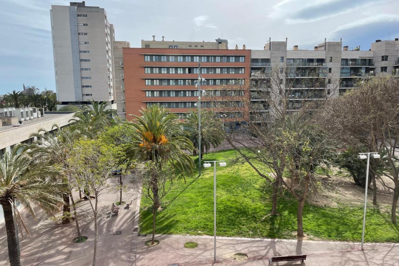 Apartment With Sea Views Next To The Beach Of Mar Bella Barcelona Eksteriør bilde
